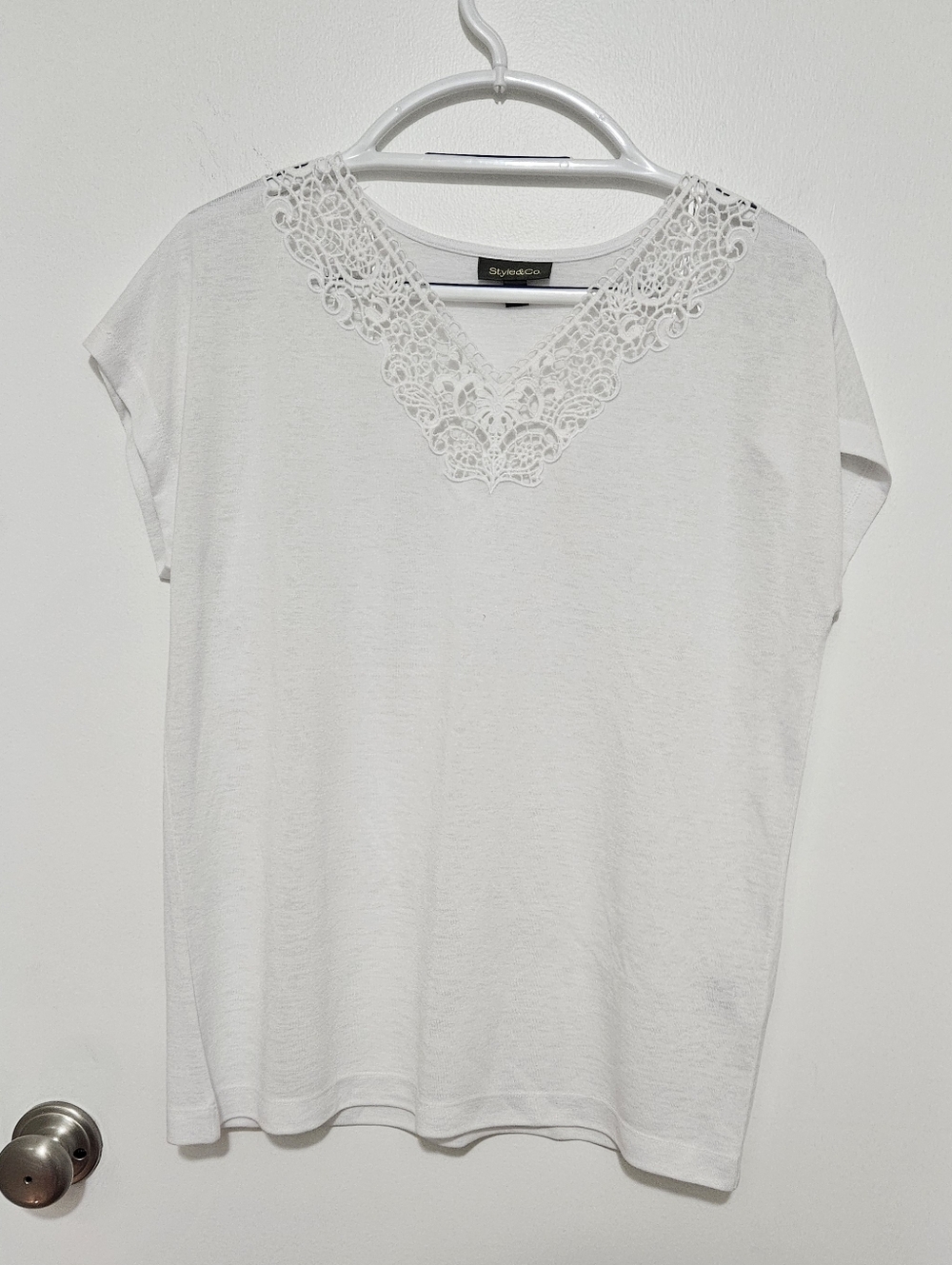 Style & Co. Lace-Trim V-Neck Tops Coral, Mint, White Set Of 3‎ Size Medium - Picture 6 of 9